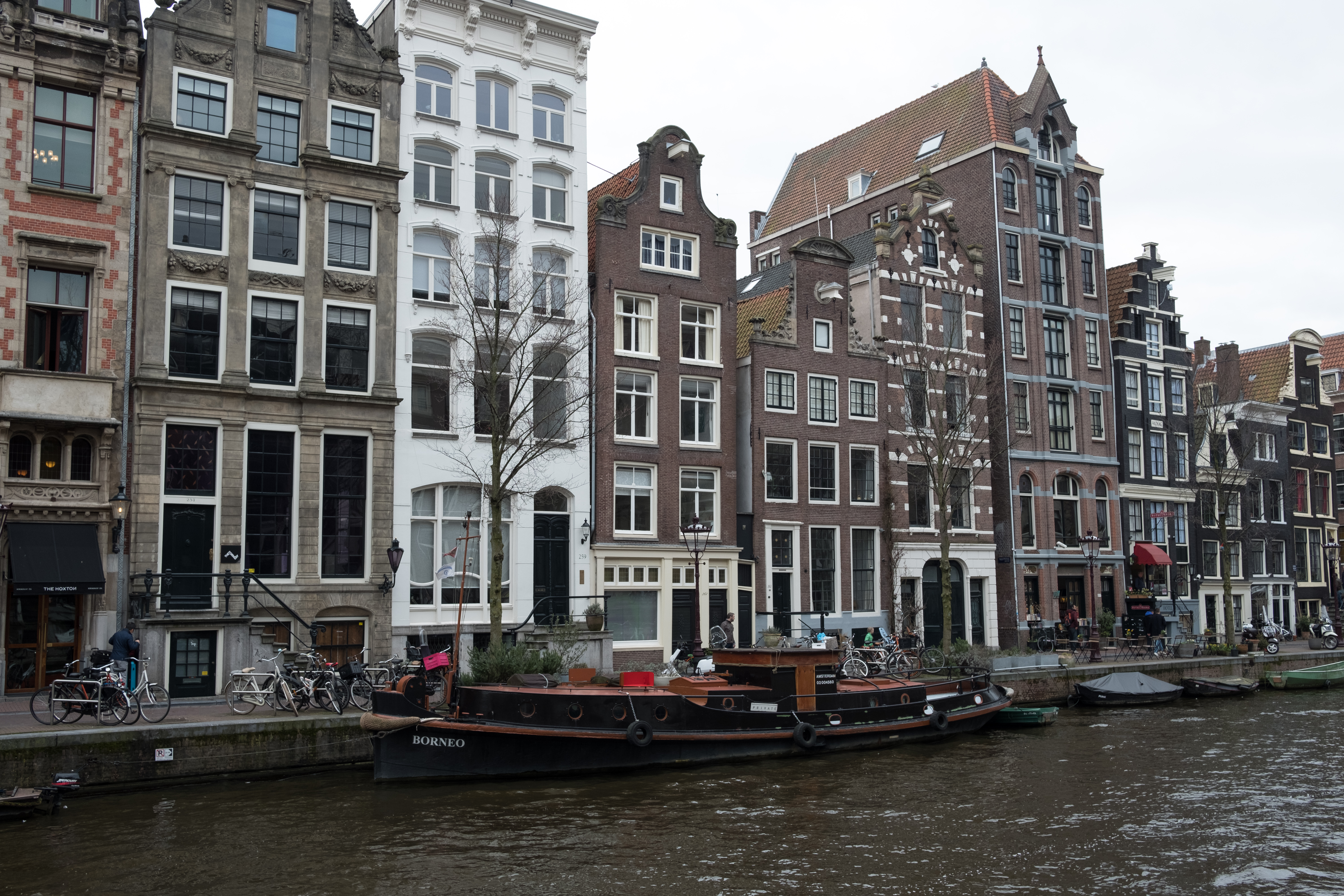 Amsterdam Travel Guide